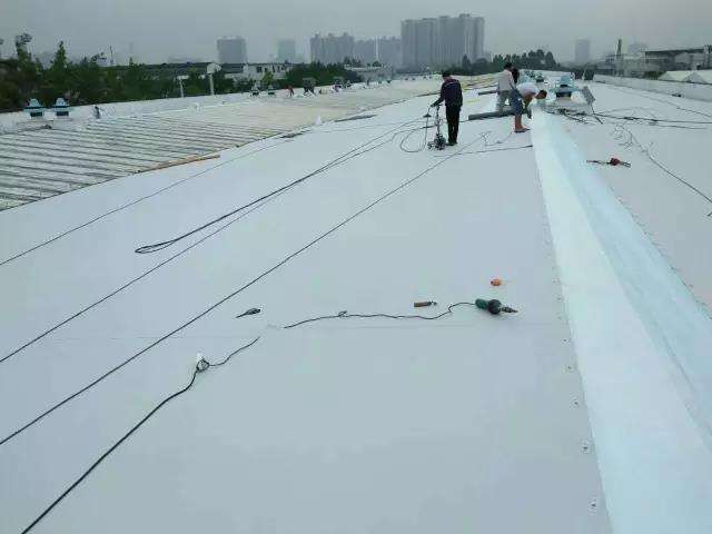 土工膜在水庫斜墻防滲需要具備哪些要點才能施工呢？